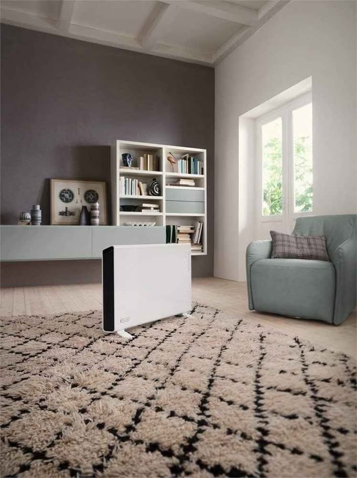 De’Longhi 1500W Convector Panel Heater (Like New) - photo 3