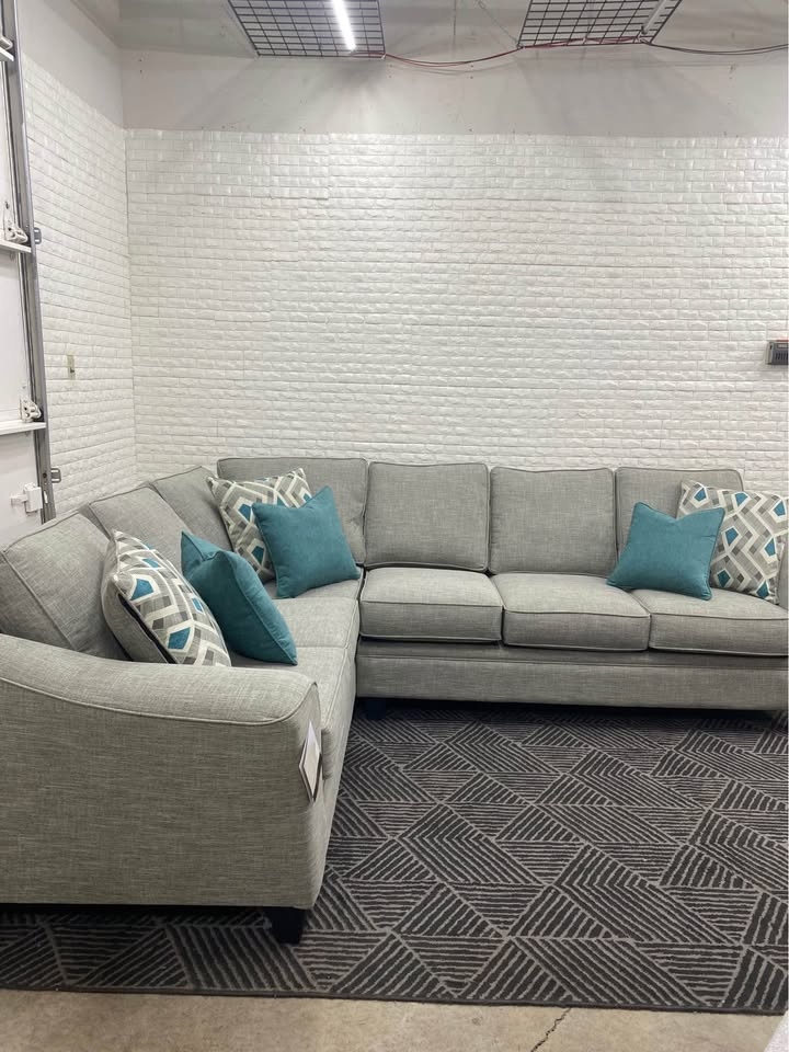 Sectional Sofa & Pillows - photo 2
