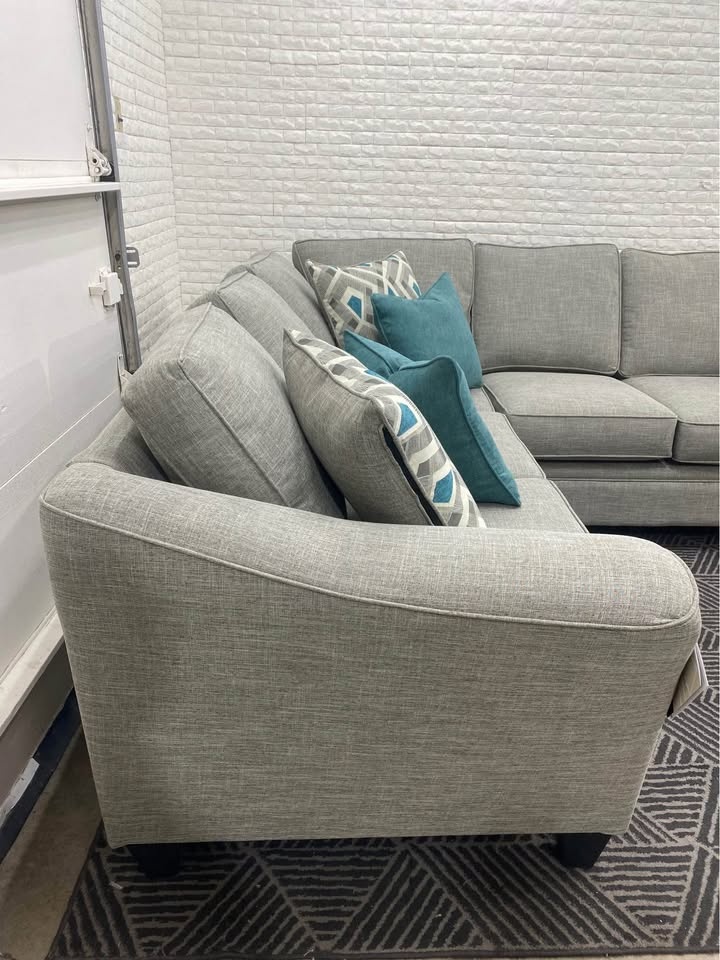 Sectional Sofa & Pillows - photo 4