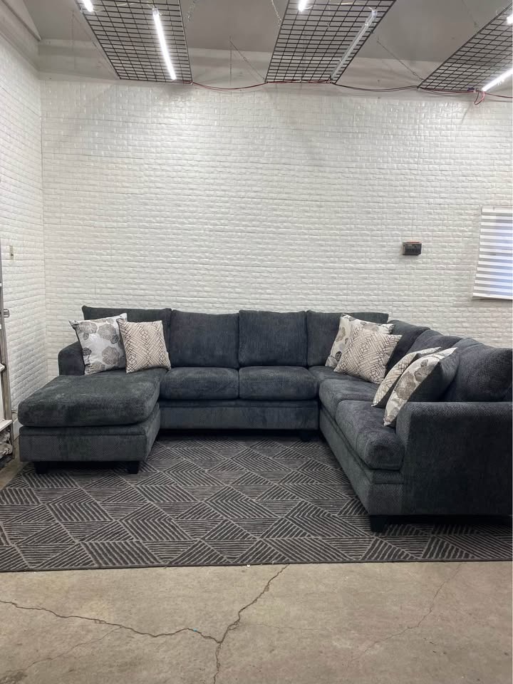 Sectional Sofa New - photo 2
