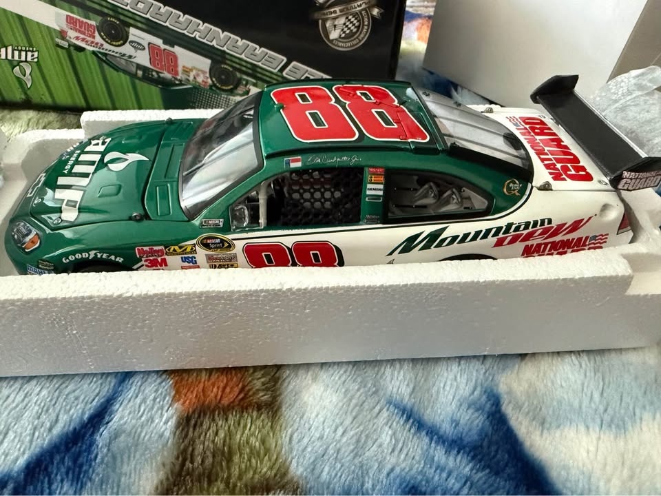 Dale Jr Diecast - photo 2