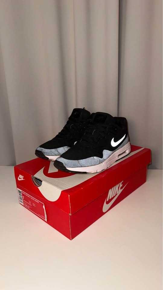 Nike Wmn’s Air Max 1 Ultra Moire 'Black' - photo 5
