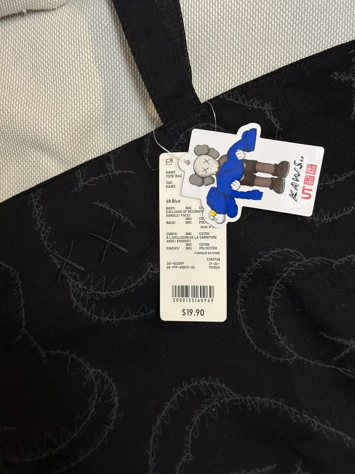 KAWS x Uniqlo Hands Tote Bag - photo 4