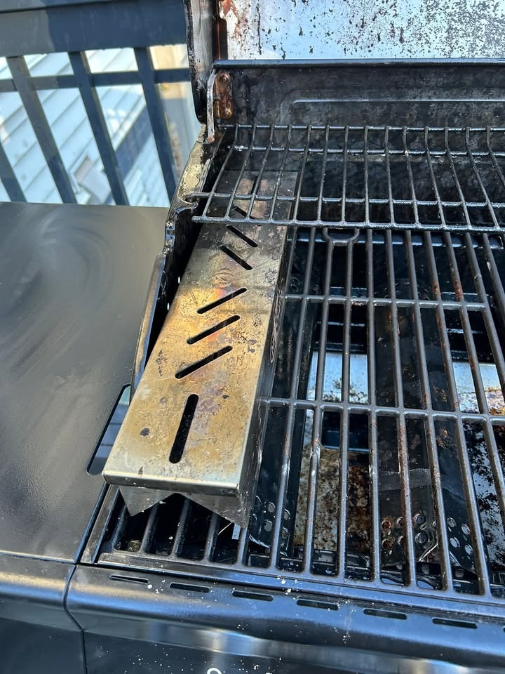 Nexgrill 4-Burner Propane BBQ with Side Burner - photo 4