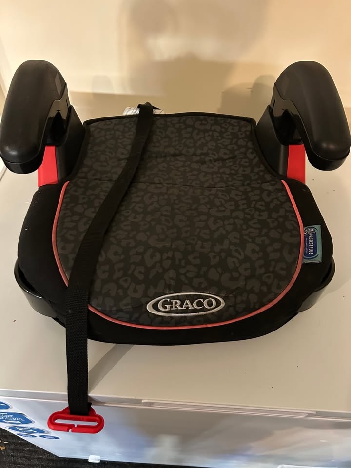 Graco Backless Booster Car Seat - photo 2