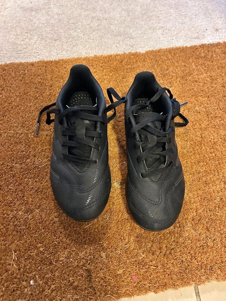 adidas Kids Predator Soccer Cleats - Size 13