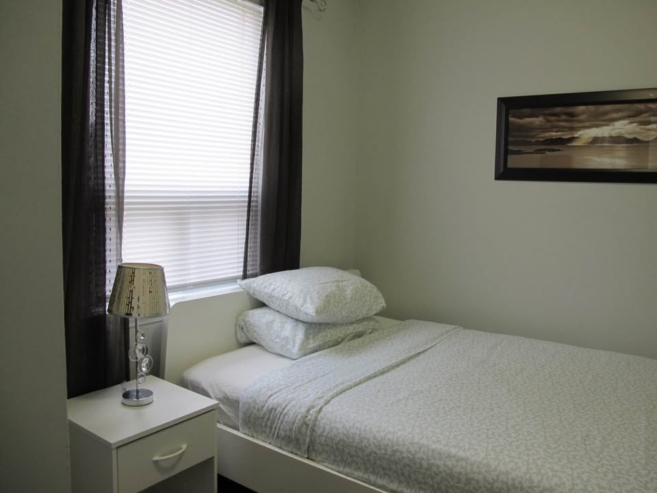 3 Beds 1 Bath - House - photo 4