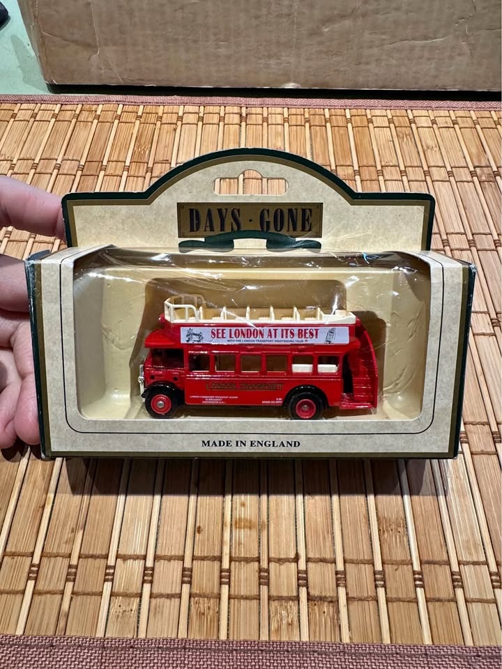 Vintage Lledo London Bus (Boxed)