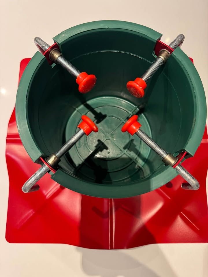Heavy-Duty Christmas Tree Stand - photo 2