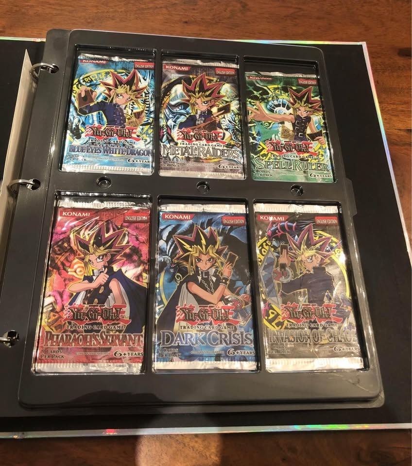 Yu-Gi-Oh! Legendary Collection Binder with Yu-Gi-Oh! Trading Car - photo 5