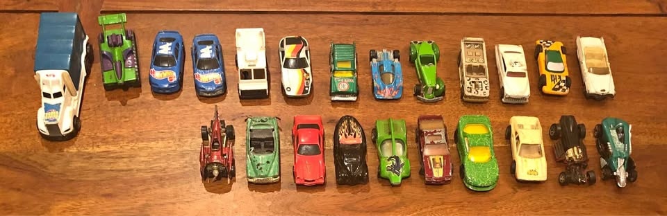 20+ Assorted Hot Wheels Lot