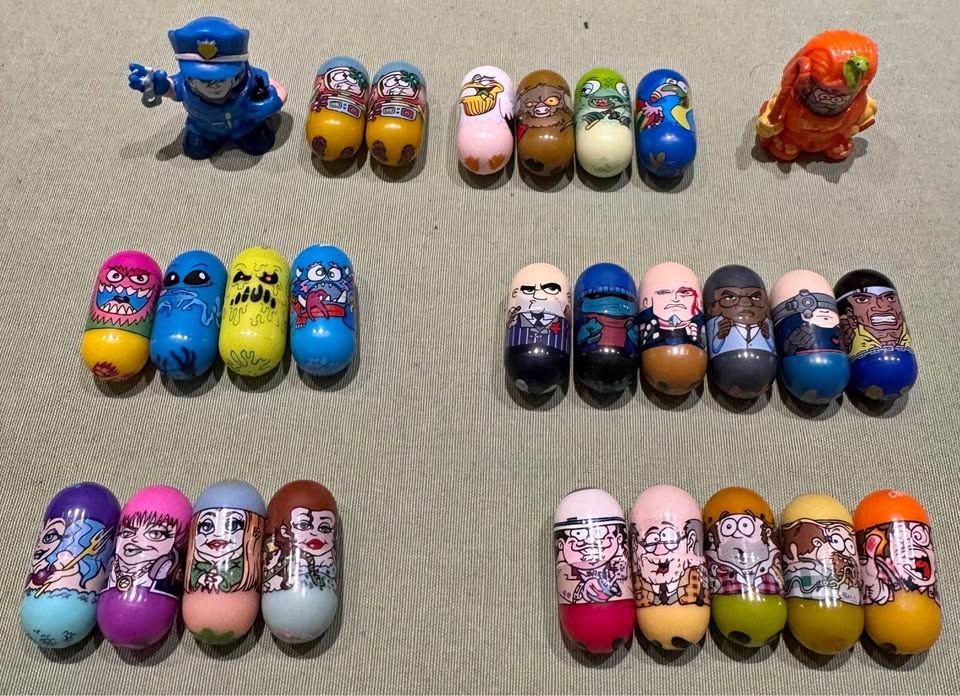 Lot of 27 Assorted Mighty Beanz