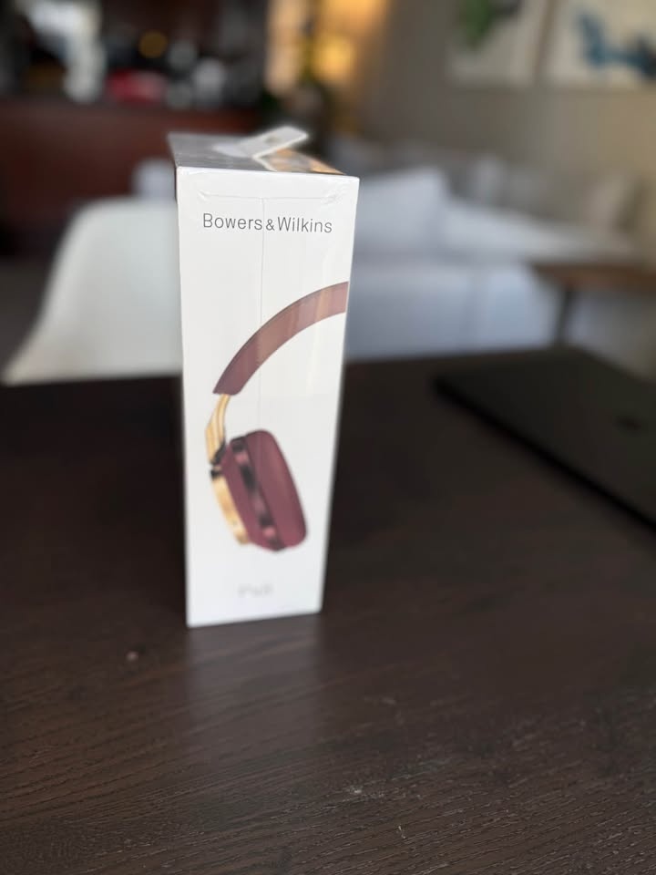 Bowers & Wilkins Px8 Royal Burgundy Premium Headphones - photo 4