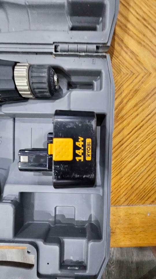 Ryobi 14.4V Cordless Drill/Driver as-is - photo 4