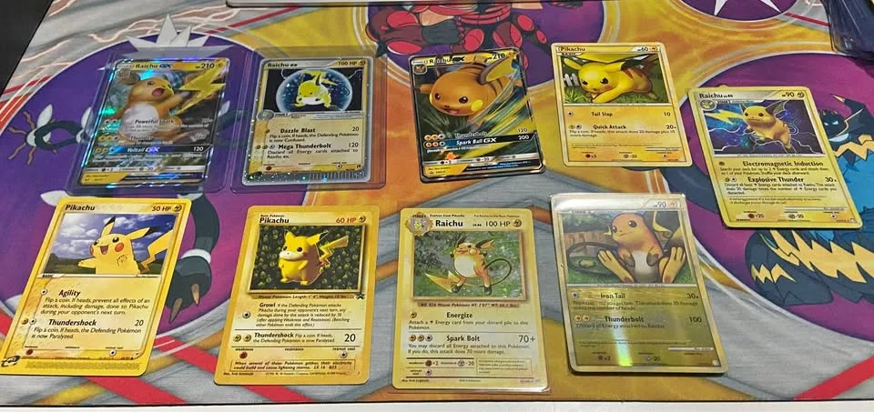 Pikachu raichu Pokémon cards thumbnail