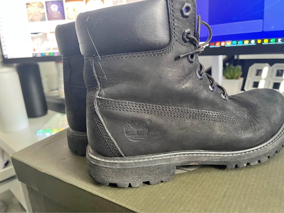 Womens Timberland boots size 7🥕