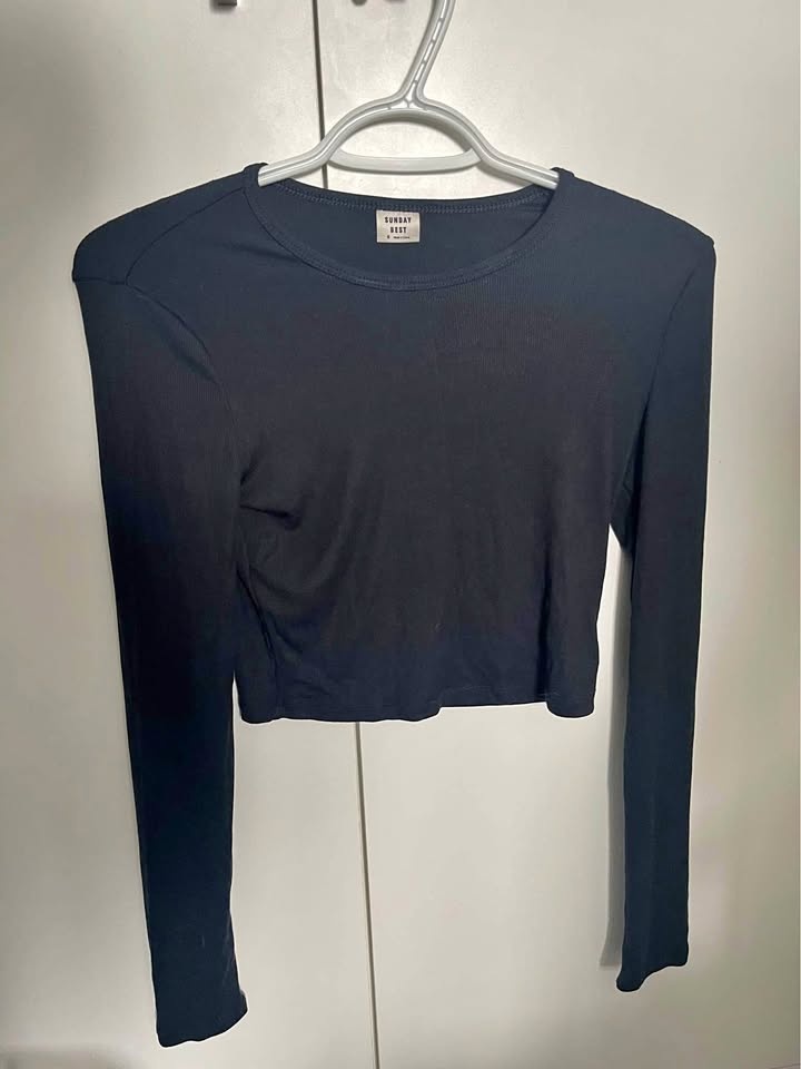 Sunday best womens small long sleeve🥕
