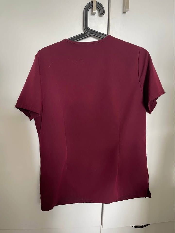 WOMANS FIGS SCRUBS 🥕( SMALL TOP and MEDIUM BOTTOM) - photo 3