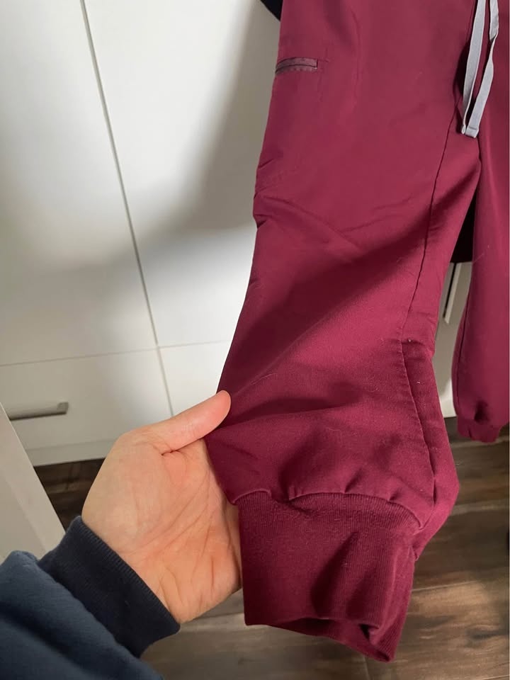 WOMANS FIGS SCRUBS 🥕( SMALL TOP and MEDIUM BOTTOM) - photo 5
