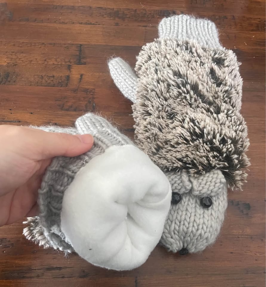 New with tags -Hedgehog mittens - photo 3
