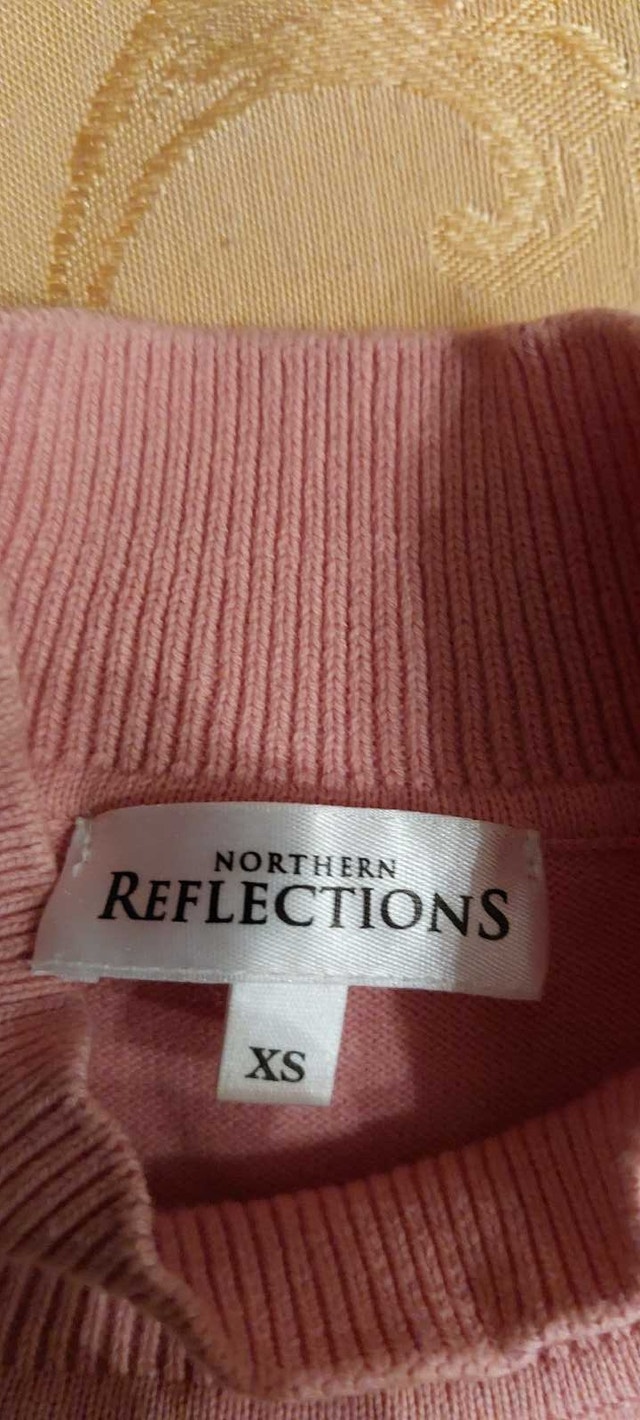 Ladies' Clothing - photo 2