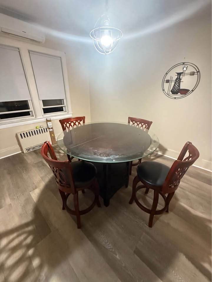 Round Glass Top Dining Table with 4 Chairs - photo 2