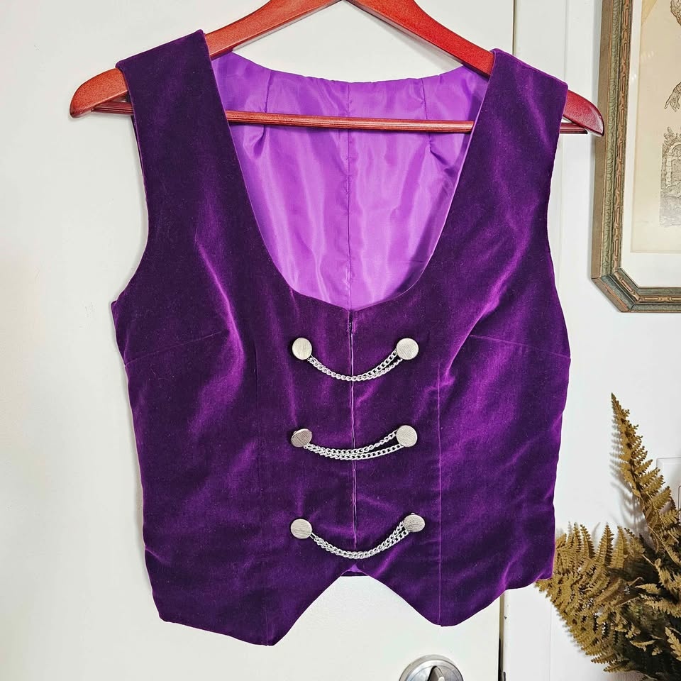 1970s Purple Velvet Chain Closure Womens Vest