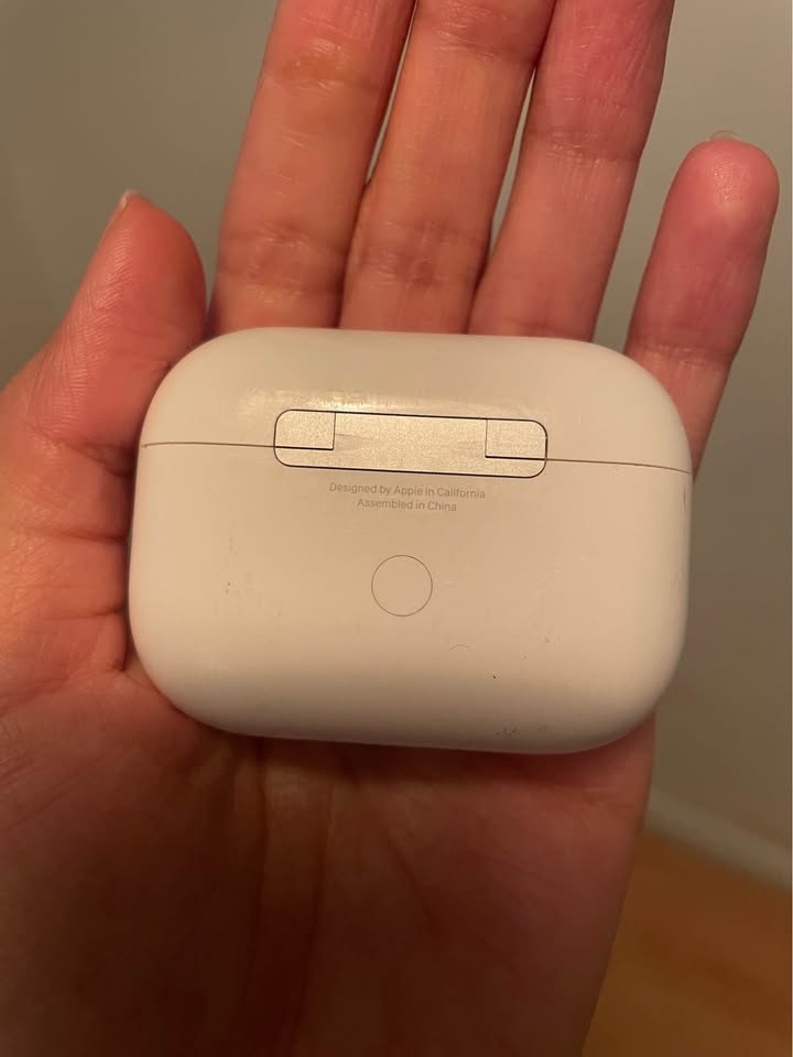 AirPods with case - photo 2