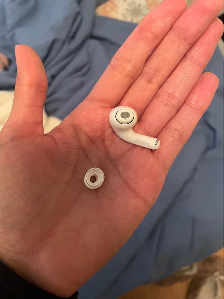 AirPods with case - photo 4