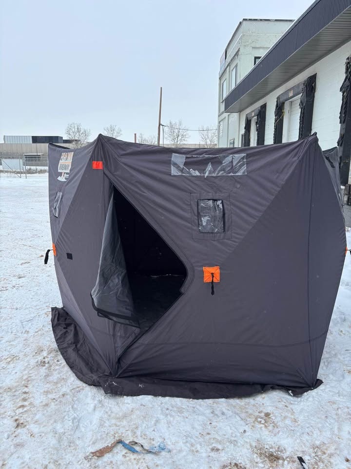 Fish Inn Hideaway Ice Fishing Tent – Pop-Up Shelter (Used) - photo 2
