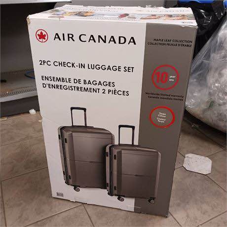Air Canada 2-Piece Hard Shell Luggage Set – Used - photo 2