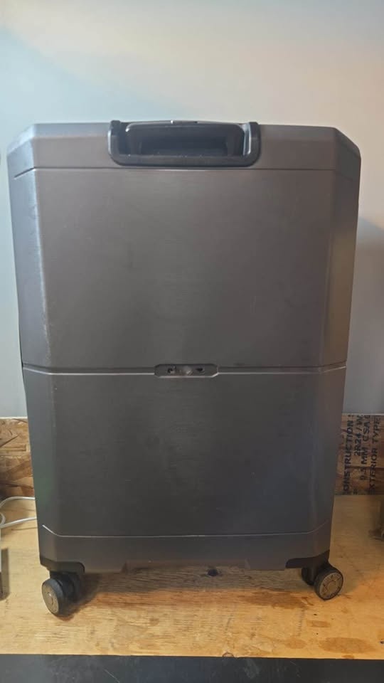Air Canada 2-Piece Hard Shell Luggage Set – Used - photo 4