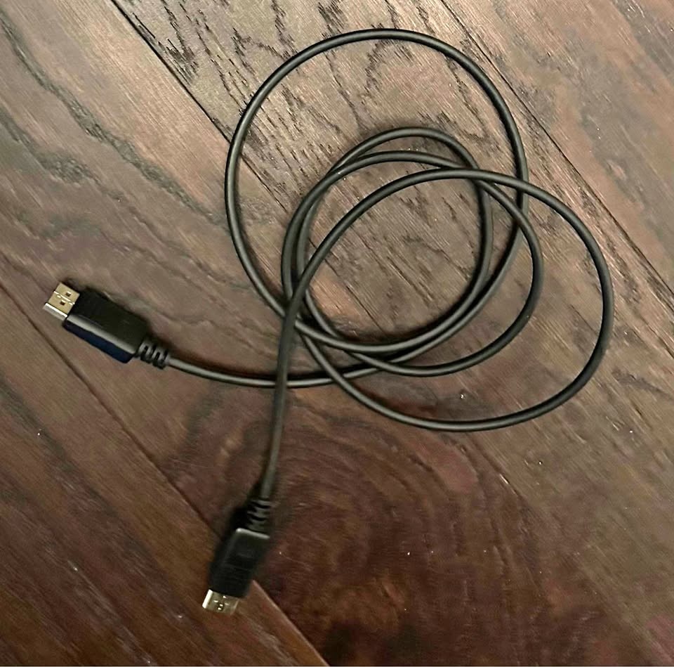 Display Port to Display Port Cable