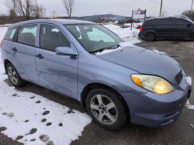 2004 Toyota Matrix 4WD - photo 2