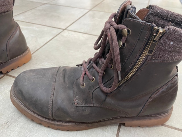 Men’s size 13 boots - photo 3