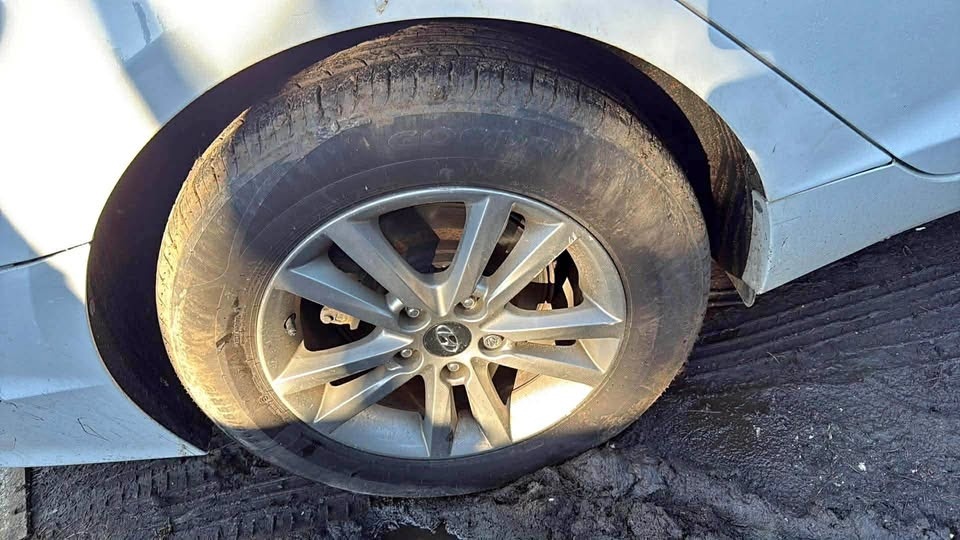 Hyundai Sonata rims and tires 205/65R16
