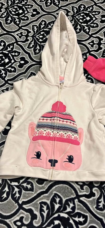 2t sweaters and pj sets lot 1