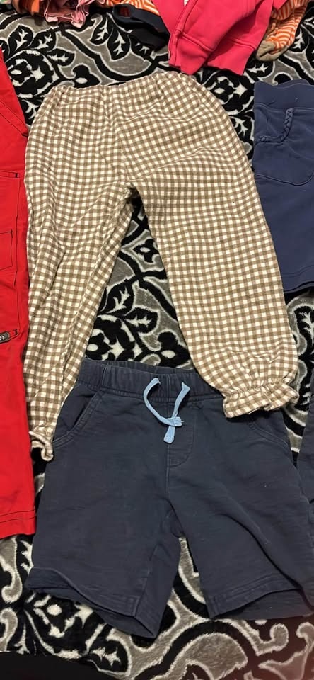 Size 2 pants and shorts lot 2 - photo 4