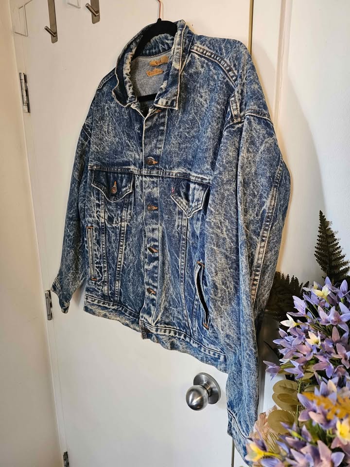 XL One Piece Brook Hand Painted Vintage Levi's Denim Jacket - photo 5