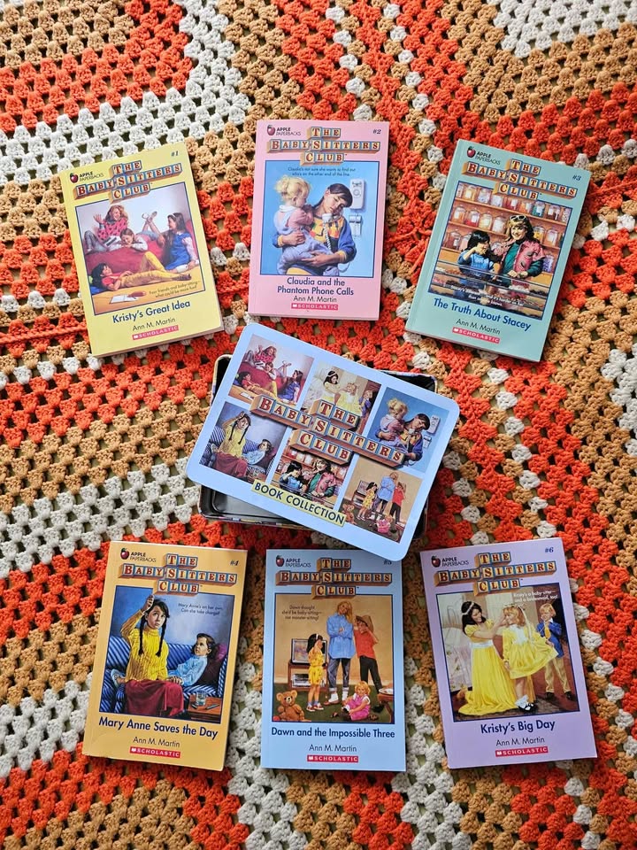 Babysitters Club Retro Box Set & Six Books - photo 2