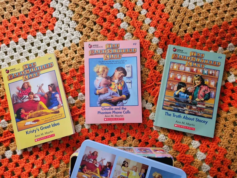 Babysitters Club Retro Box Set & Six Books - photo 3