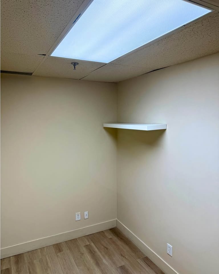 Room for rent in beauty studio - photo 2