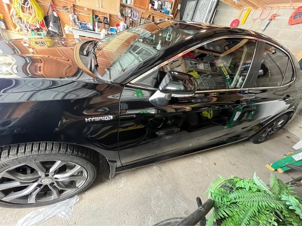 2018 Toyota Camry Hybrid - photo 3