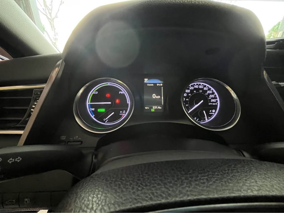 2018 Toyota Camry Hybrid - photo 5