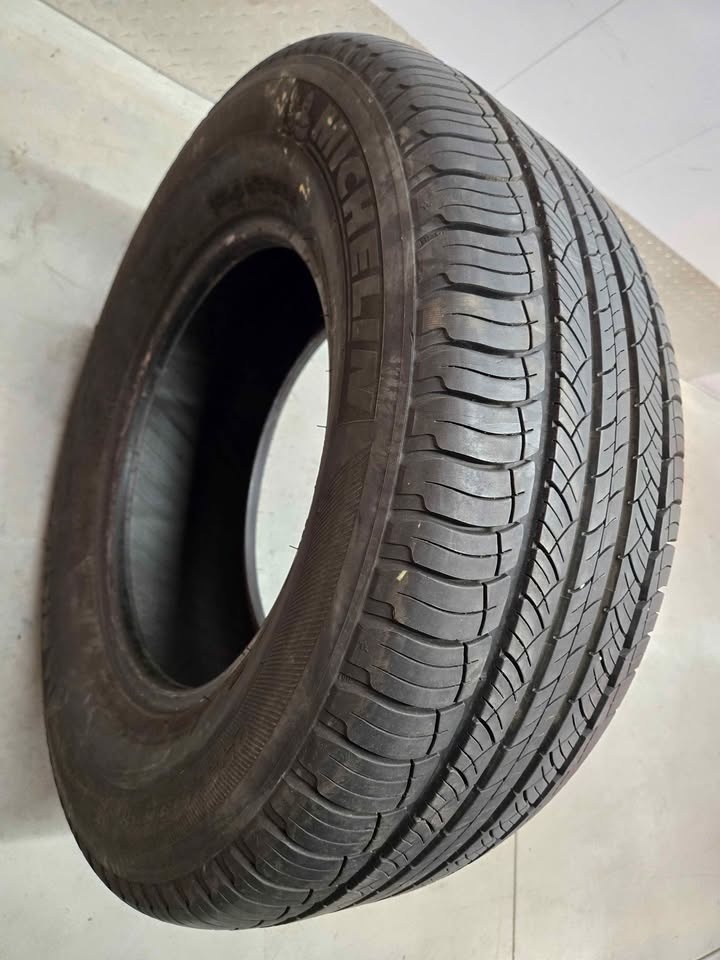 Michelin All Season Tire- 255/65R16 - photo 4