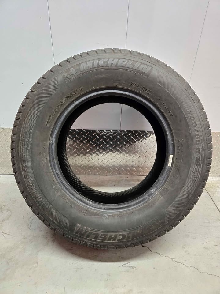 Michelin All Season Tire- 255/65R16 - photo 5