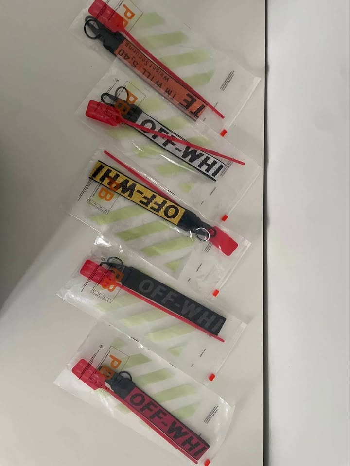 OFF-WHITE Lanyards