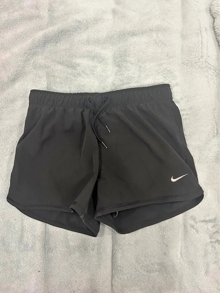 nike shorts (youth medium) thumbnail