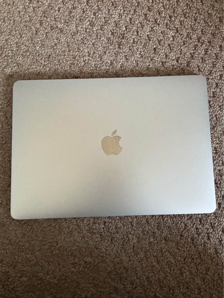 Apple MacBook Air M1, 13-inch, 8GB Ram, 256 SSD - photo 2