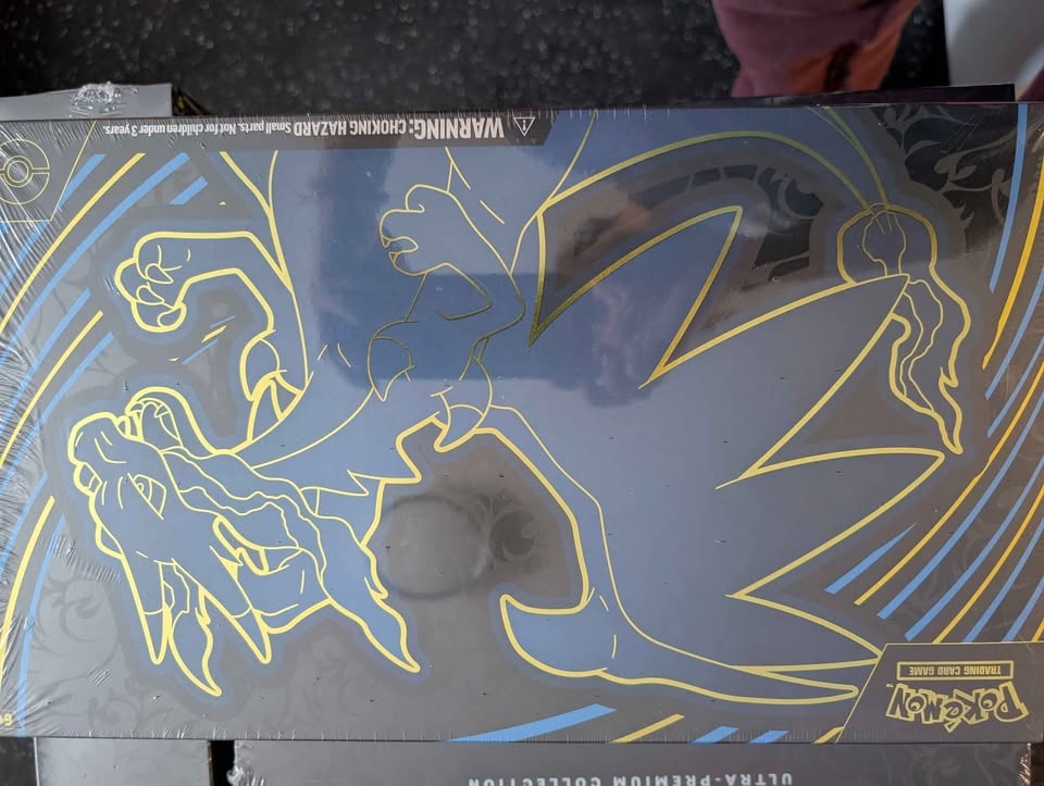 Selling Pokémon TCG Phantasmal Flames Charizard UPC - photo 3